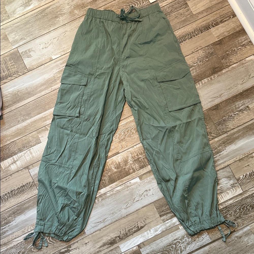 Lululemon green Cargo Pants